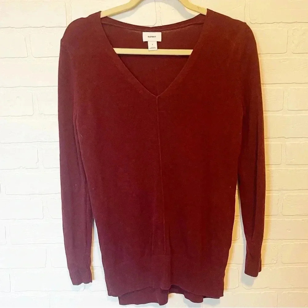 Old Navy red maroon v‎ neck sweater size small